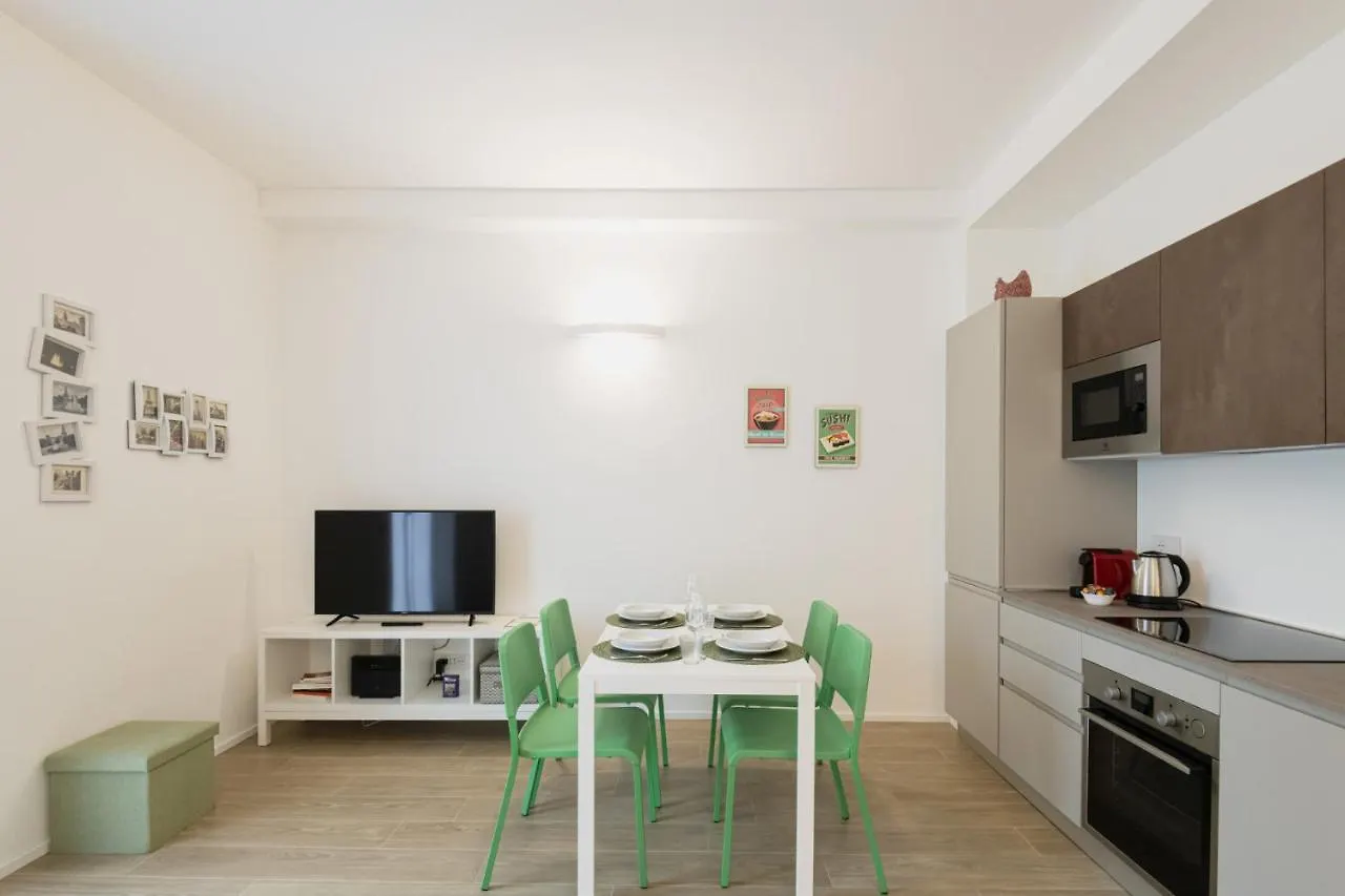 Apartment Easylife - Rifugio Luminoso A 10Min Da Centrale Milan Italy